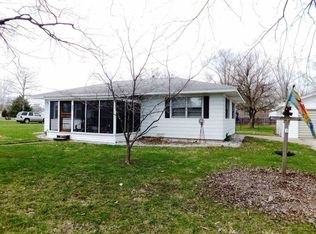 348 E 2nd St, Clinton, IN 47842