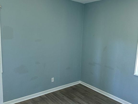 5th image of 202 Sheppard Rd