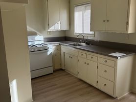 821 Mariposa St, Glendale, CA