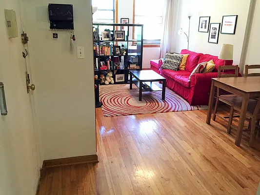 Rented by Joe Gotham LTD | media 31