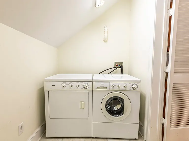 1001 Market St E #10 — Photo 27