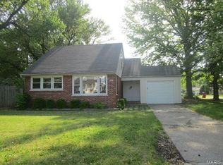 660 Graham Rd, Florissant, MO 63031