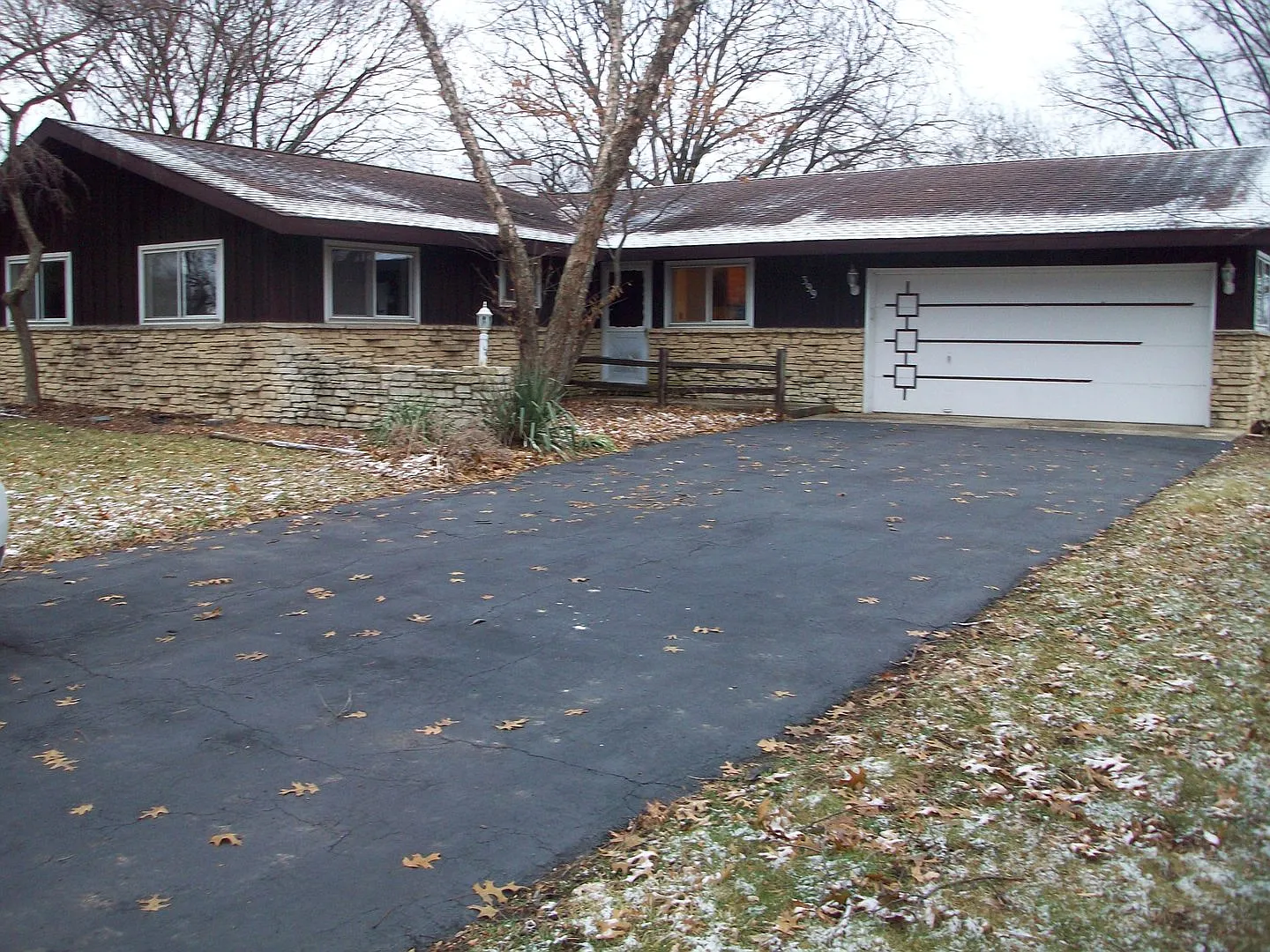 399 Oriole St photo 1