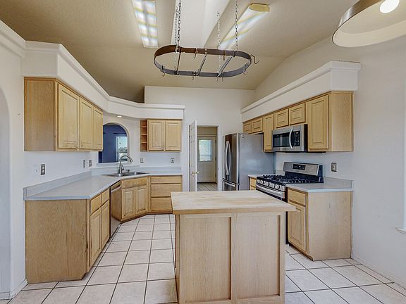 2nd image of 2 Mesa Del Norte