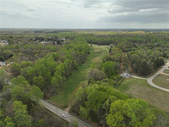 4th image of 850 Lebanon Rd
