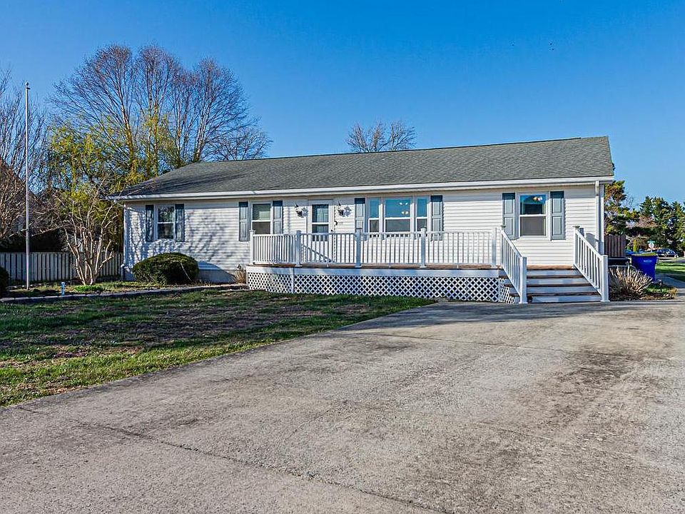 1st image of 37725 E Pond Cir