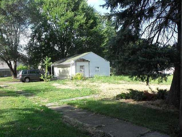 1st image of 221 S West St