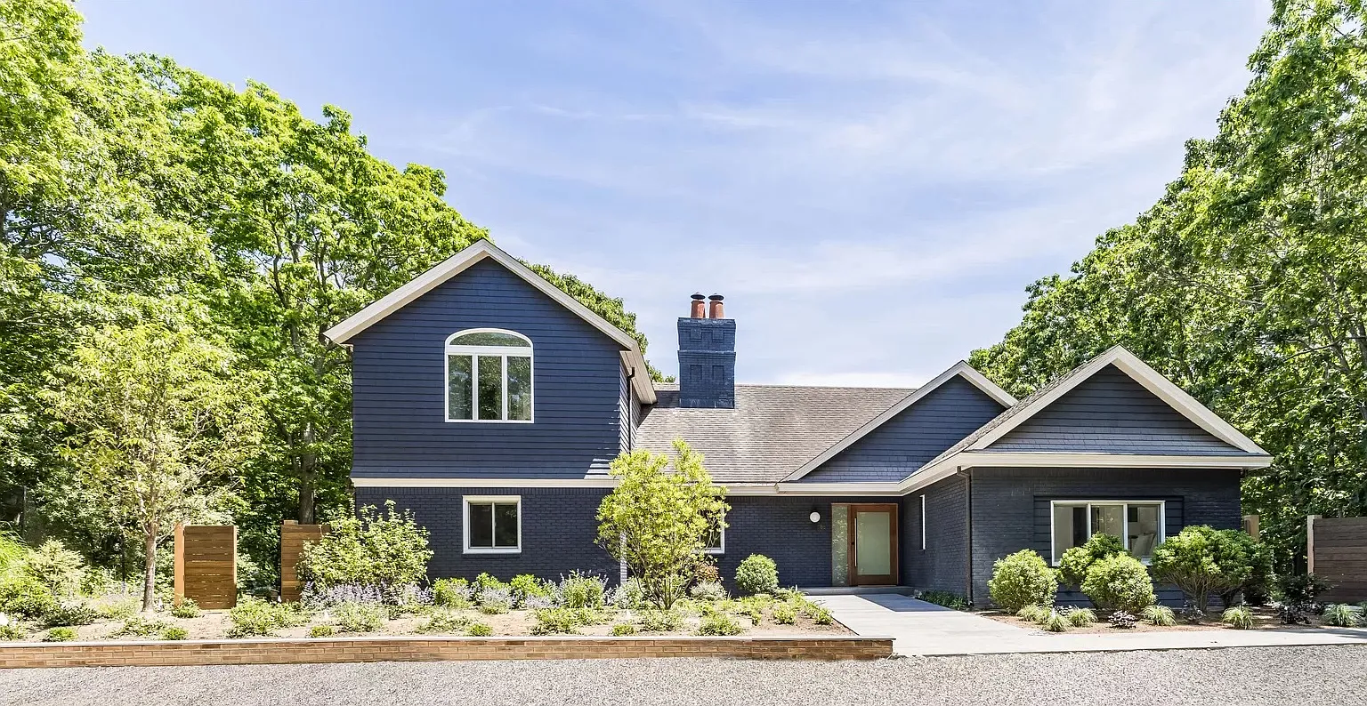 Just Renovated In Hither Hills! — Photo 3