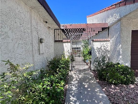 2nd image of 2892 San Lago Ct