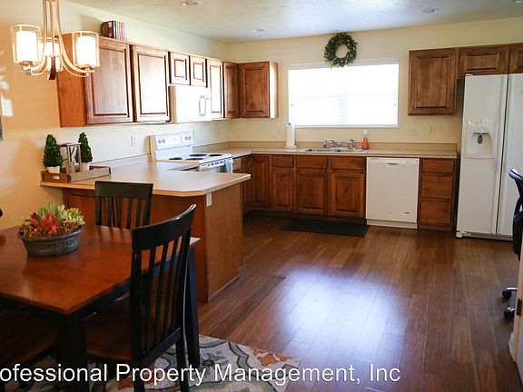 3rd image of 2808 Oshaughnesy St