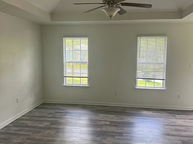 107 Highland St — Photo 7