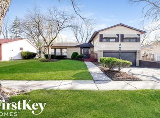 2803 Larkspur Ln, Hazel Crest, IL 60429