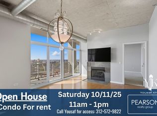 700 N Larrabee St APT 1715, Chicago, IL 60654