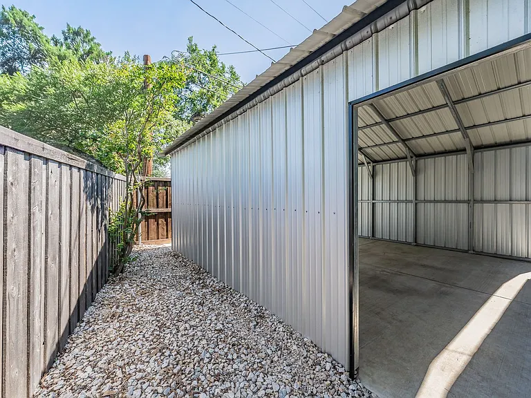2157 W Lotus Ave — Photo 43