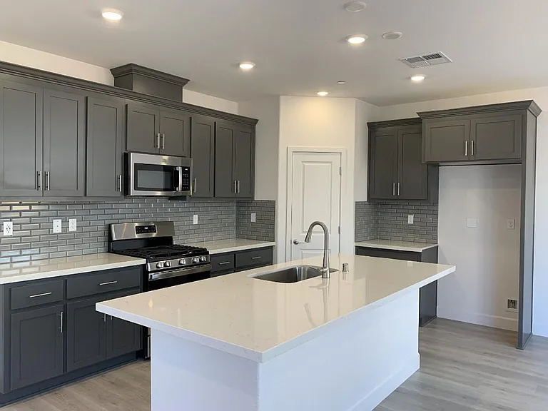85 Savannah Ln — Photo 4