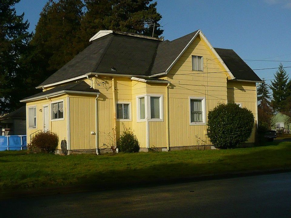 2nd image of 1104 2nd Ave NW