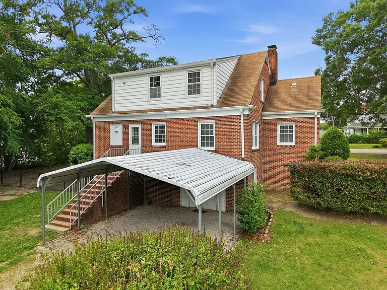 1203 S Main St — Photo 44