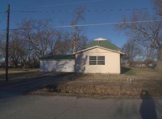 471 N 2nd St, Vinita, OK 74301