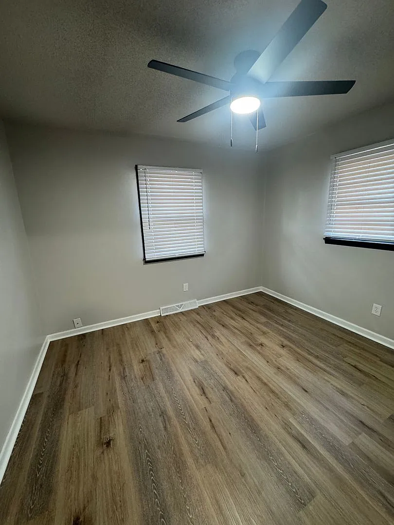 2812 Mulberry Rd — Photo 1