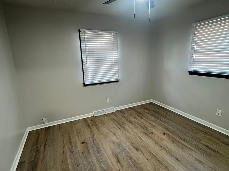 2812 Mulberry Rd — Photo 1