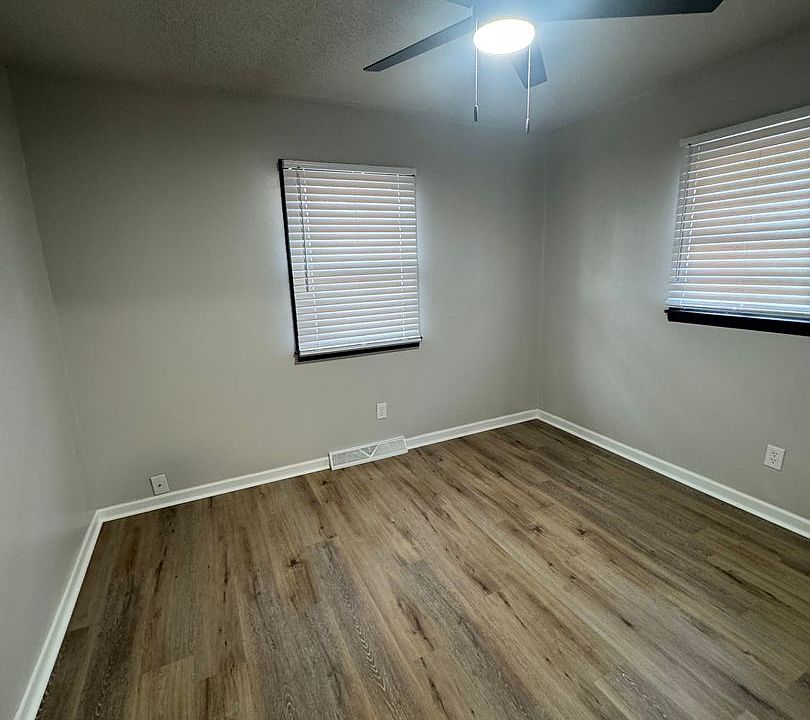 1st image of 2812 Mulberry Rd APT B