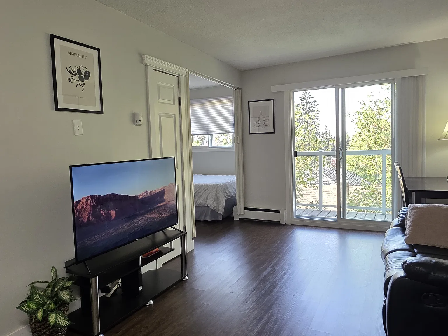 Studio, 400 sqft, $1,395 — Photo 1