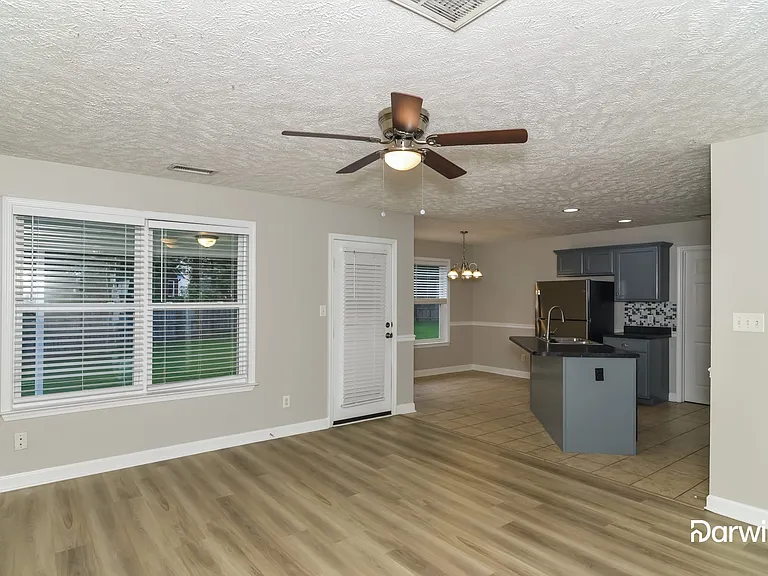 1546 Beaconcrest Cir — Photo 4