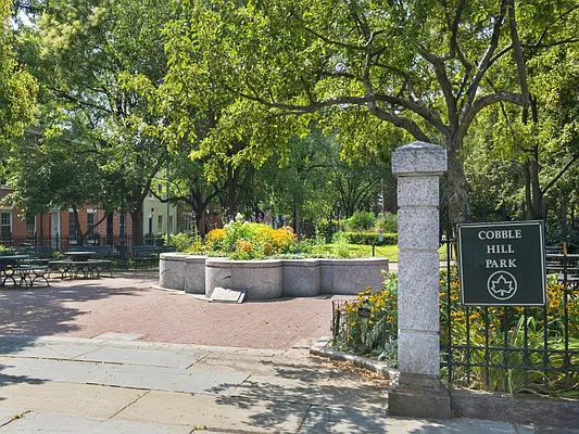 Sold by Sotheby's International Realty | media 30