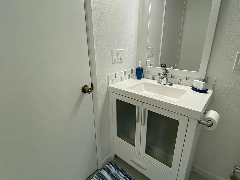 2834 Holiday Dr — Photo 26