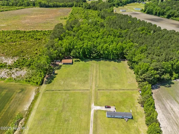 144 & 145 Pender Lane, Richlands, NC 28574