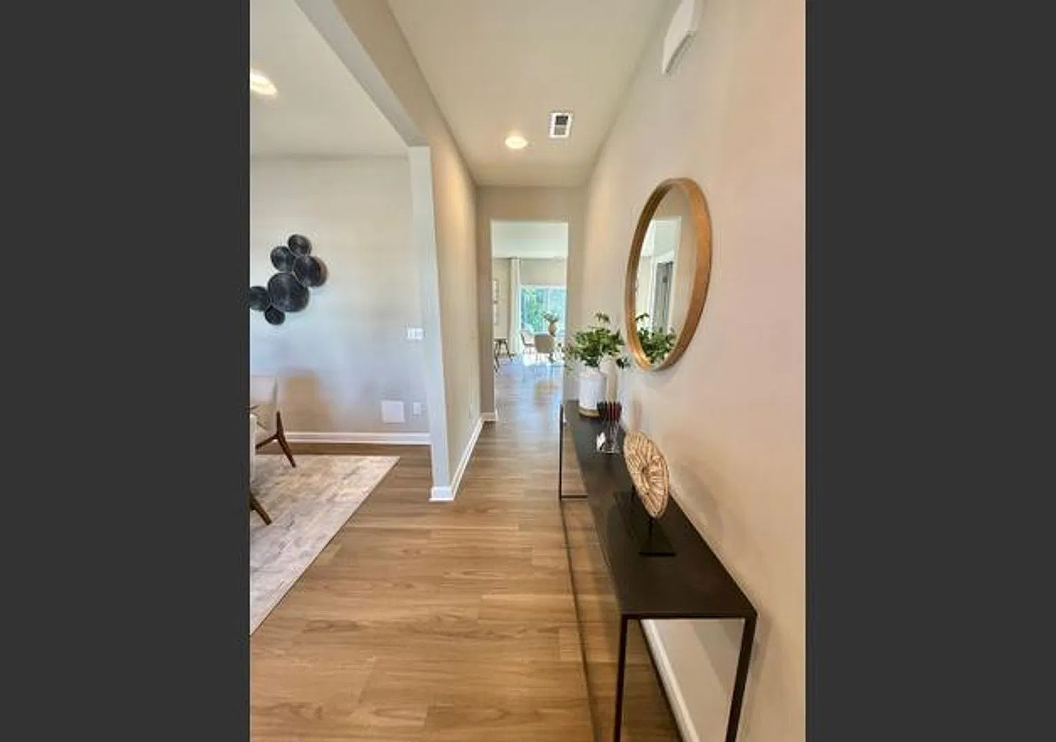 Coming Soon! Beautifully renovated 3-bedroom, 2.5-bathroom, recently updated — Photo 3