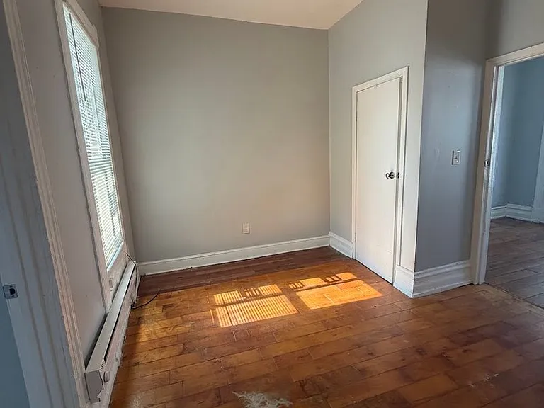 219 N 9th St — Photo 4
