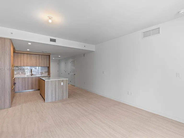 77 SE 5th St #3702 — Photo 11
