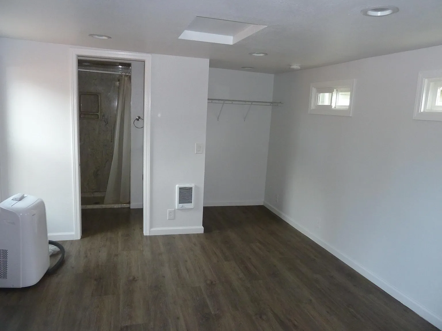 Studio, 200 sqft, $1,350 — Photo 3