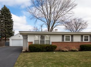 3802 Bluebird Ln, Rolling Meadows, IL 60008