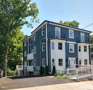 48 Village 2002, Reading, MA, 01867