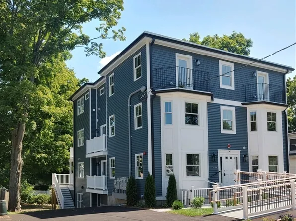 48 Village 2002, Reading, MA 01867