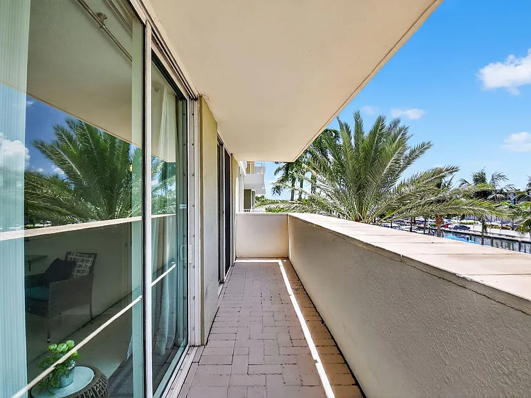 625 Casa Loma Blvd #306 — Photo 33