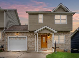 332 Villa View Dr, Morgantown, WV 26505