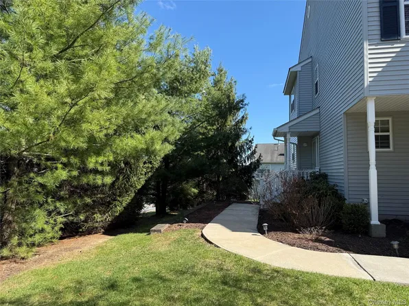 3014 Patrick Henry Court #43, New Windsor, NY 12553