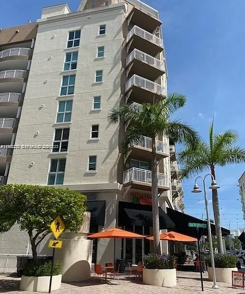 7270 SW 88th St #B306 — Photo 1