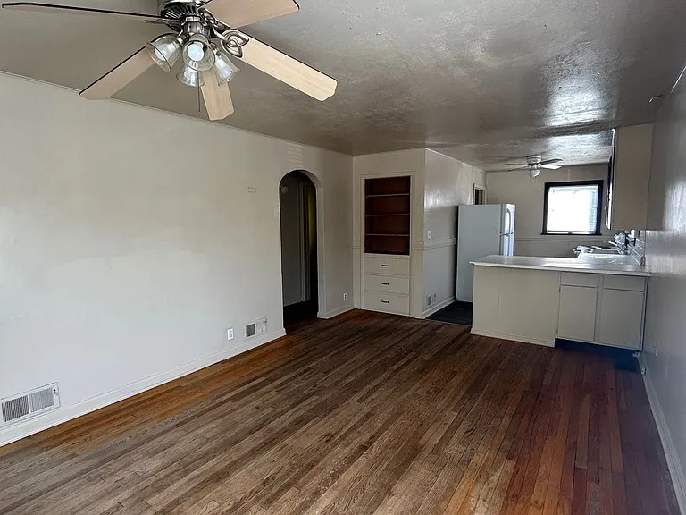 126 N 15th Ave — Photo 5