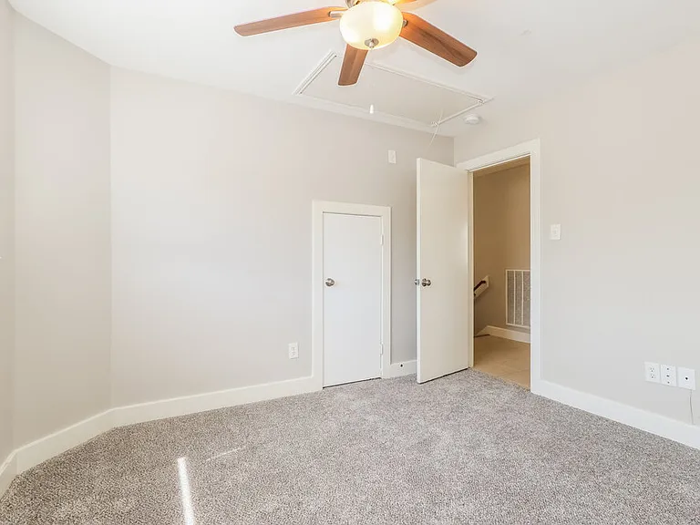 9711 Farrell Dr — Photo 15