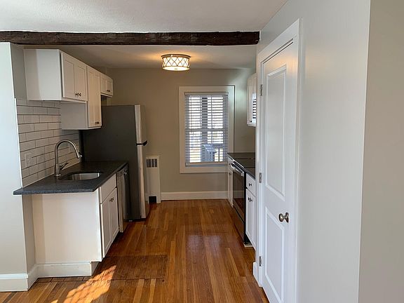 2nd image of 1-23 Hyde St #1