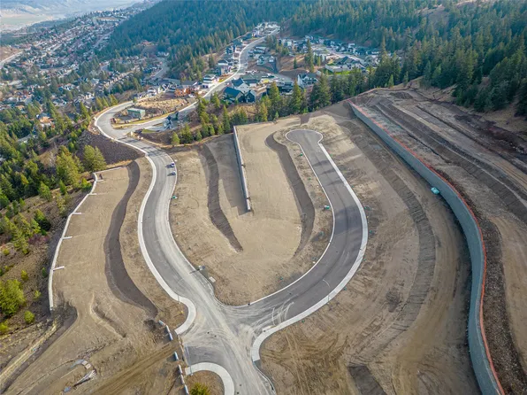 2286 Coldwater Dr, Kamloops, BC V2E 2M4