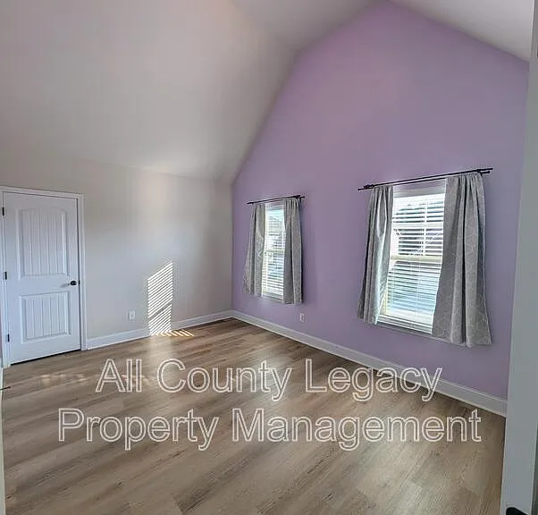 526 Georgia Cir — Photo 12