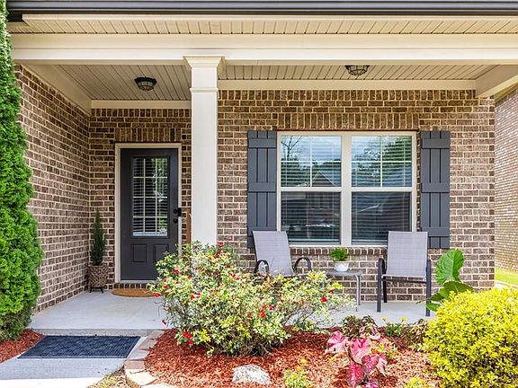 3rd image of 501 Garden View Ct
