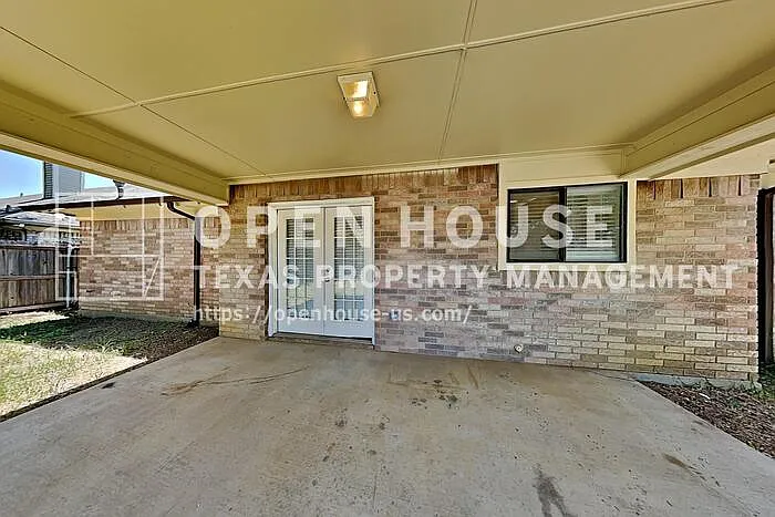 6117 Courtside Dr — Photo 17