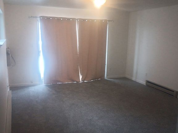 3rd image of 302 Evergreen Ln E