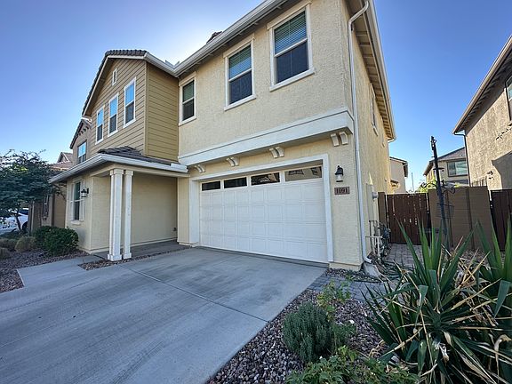 3rd image of 1091 E Armstrong Way